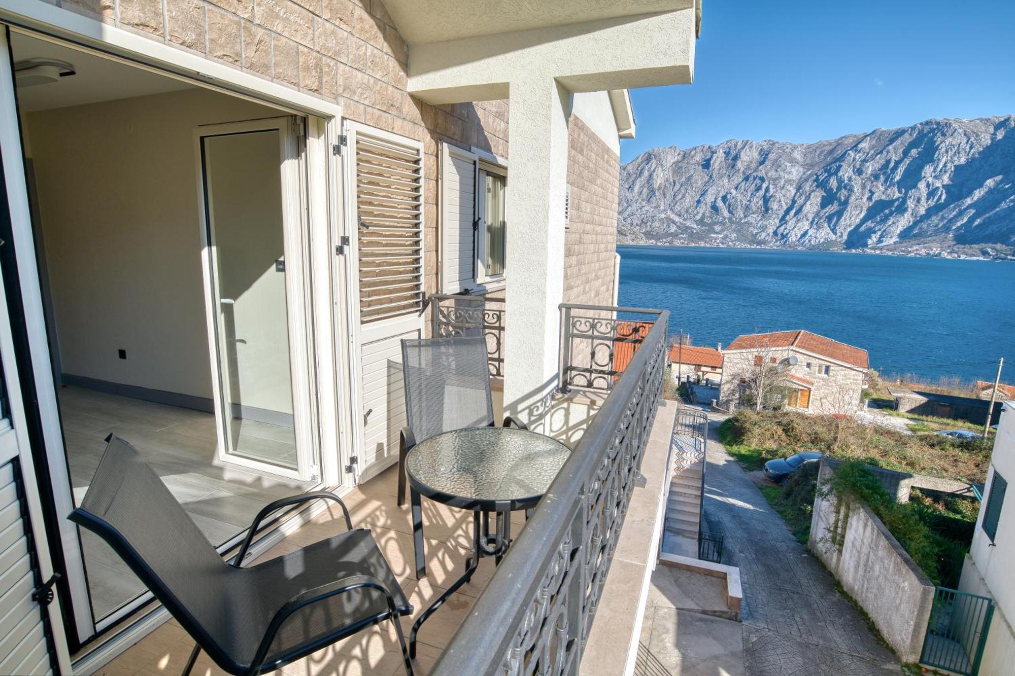 Luxurious 3-Bedroom Apartment By Mn Property Kotor Exteriör bild