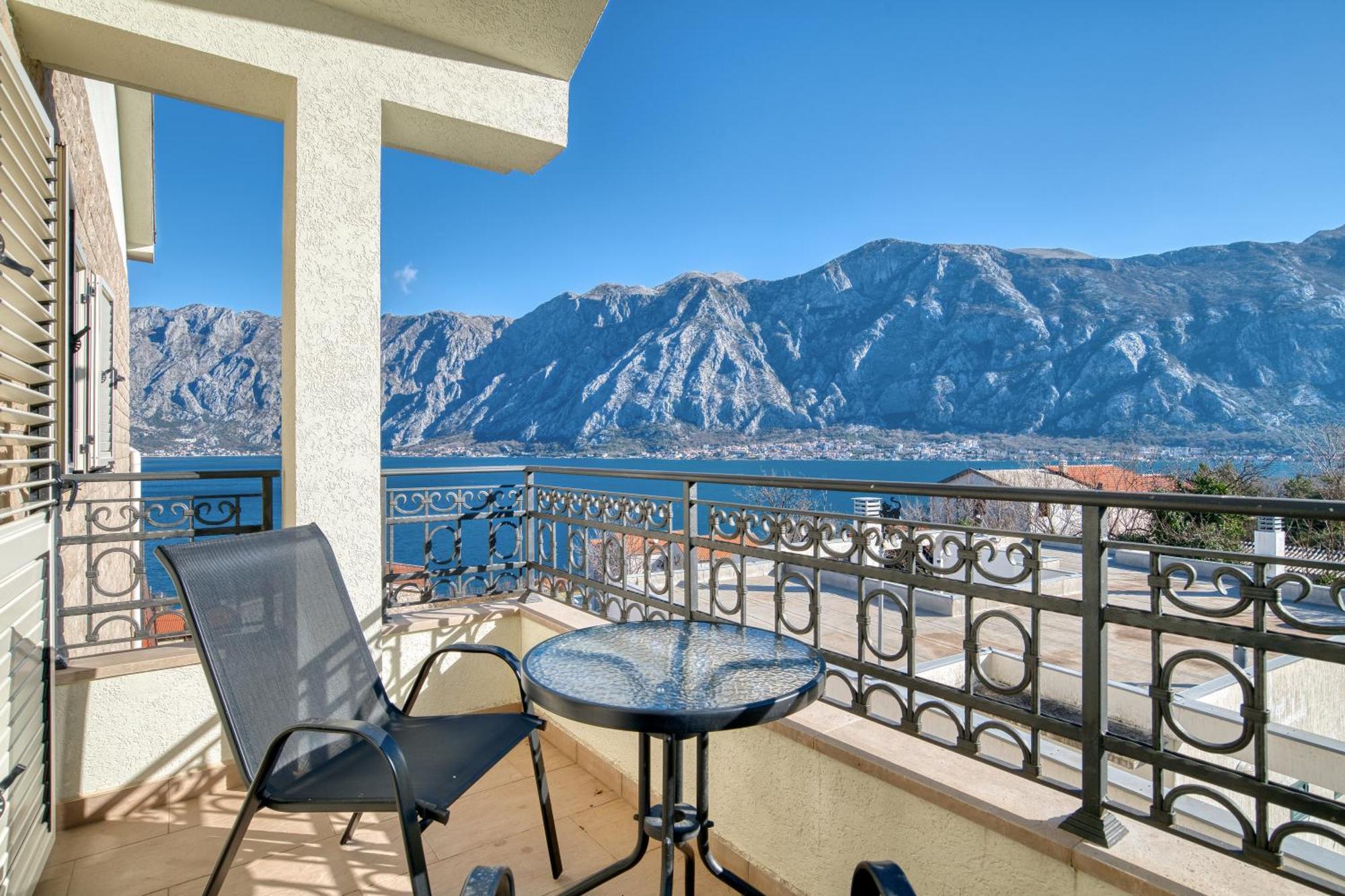 Luxurious 3-Bedroom Apartment By Mn Property Kotor Exteriör bild